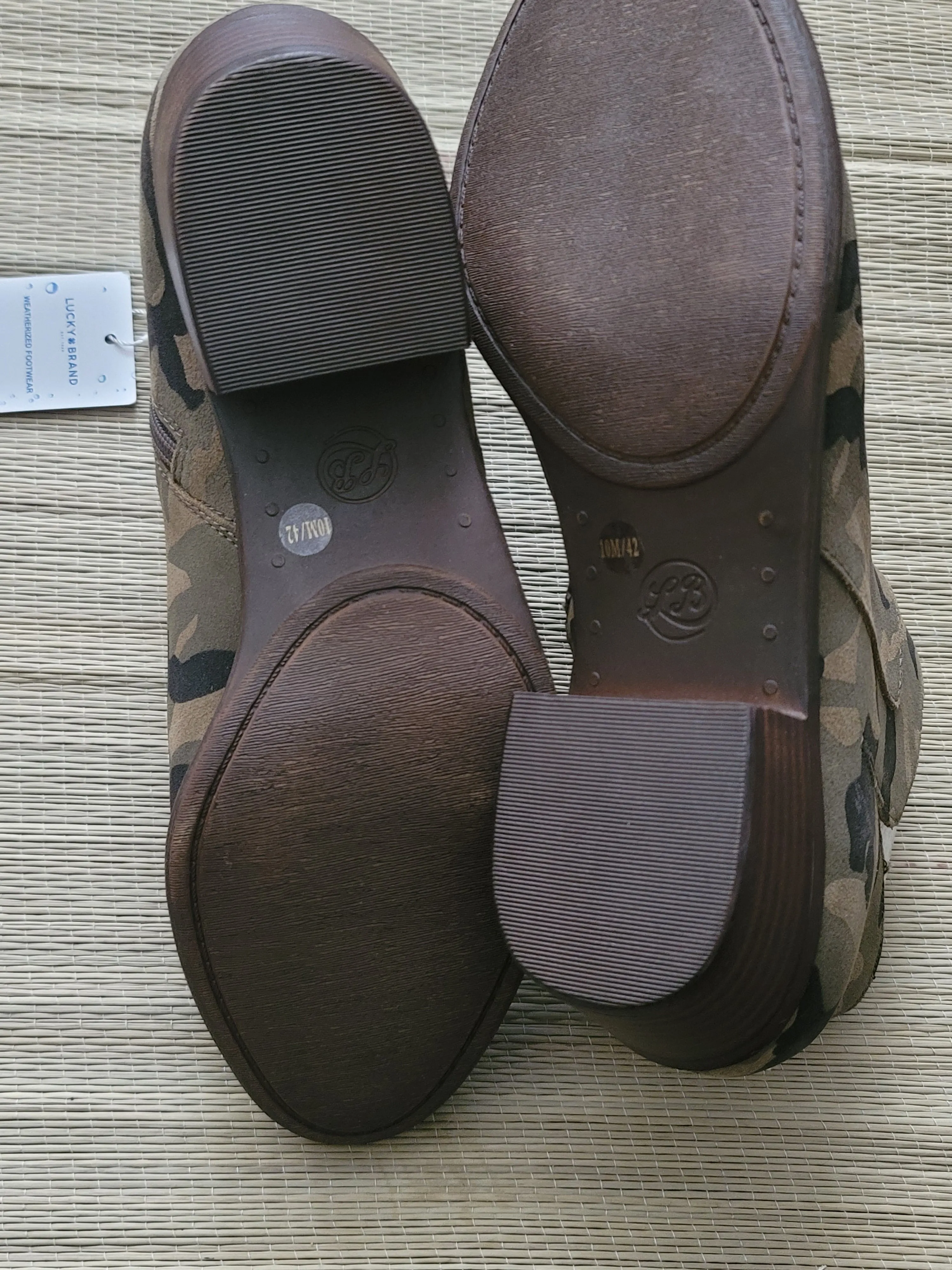 Lucky Brand Brintly2 Green Camo Print Suede Heel Booties Size 10